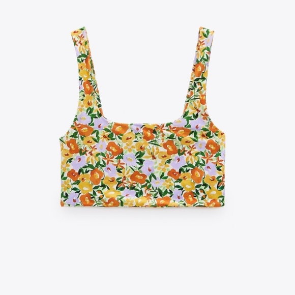 Floral Print Crop Top - Picture 2 of 6